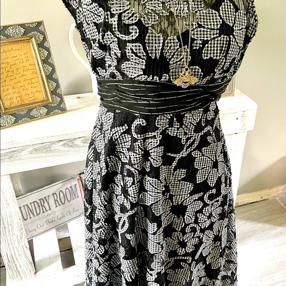 Anthropologie Dress Size 0 - Picture 2 of 6